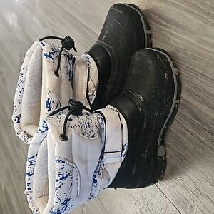 Winter boots